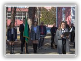 18 ФЕВРУАРИ 2019 - ВЕНЦИ И ЦВЕТЯ ПРЕД БЮСТА НА АПОСТОЛА