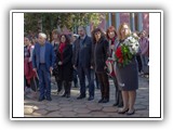 18 ФЕВРУАРИ 2019 - ВЕНЦИ И ЦВЕТЯ ПРЕД БЮСТА НА АПОСТОЛА