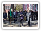 18 ФЕВРУАРИ 2019 - ВЕНЦИ И ЦВЕТЯ ПРЕД БЮСТА НА АПОСТОЛА
