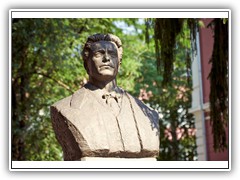 С венци и цветя отбелязахме 183 години от рождението на Апостола 