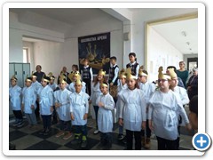 Мач по шахмат с живи фигури в СУ "В. Левски"